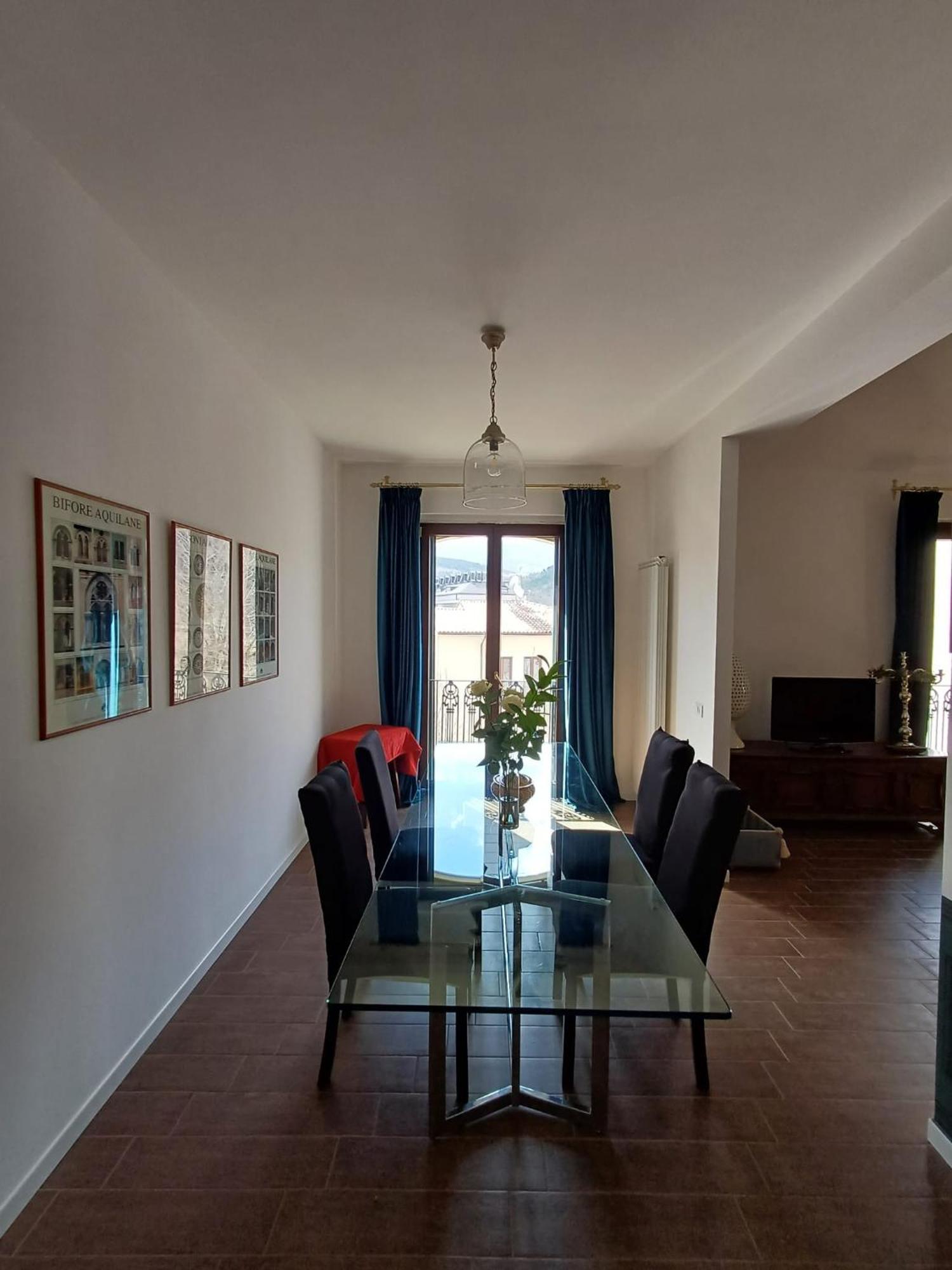 Casa Fabi - L'Aquila Apartment Luaran gambar