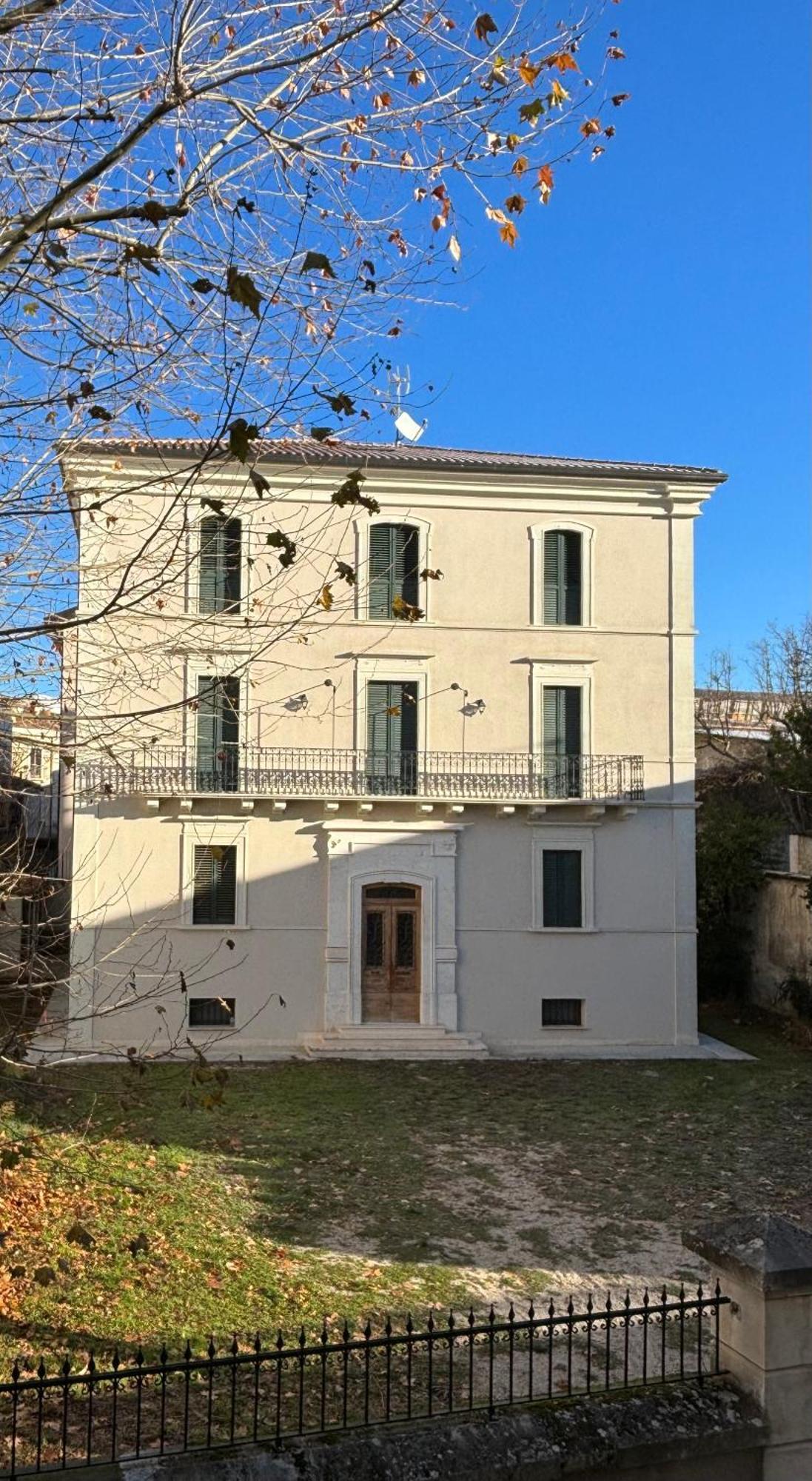 Casa Fabi - L'Aquila Apartment Luaran gambar